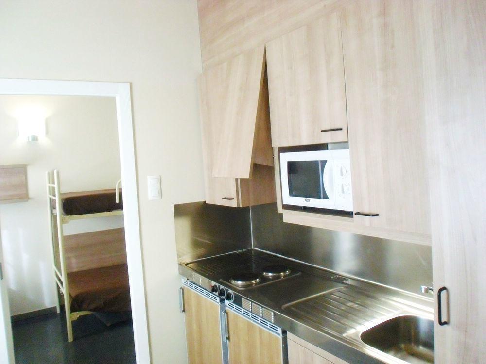 Apartament Residencia Universitaria Resa Damia Bonet València